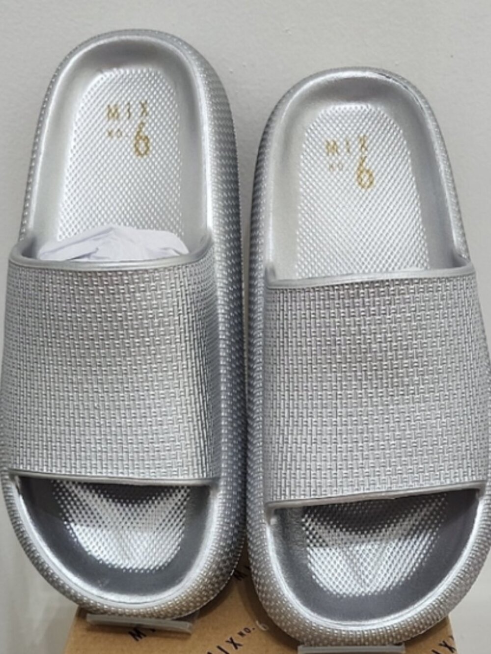 Mix No. 6 Metallic Silver Women Slippers Slides Size 9 40-41